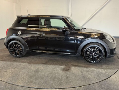 Mini Hatch 2.0 Cooper S Sport Auto 3dr 7