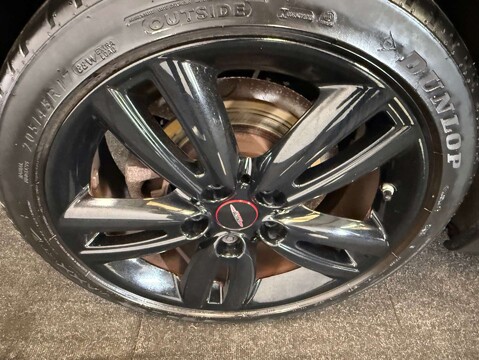 Mini Hatch 2.0 Cooper S Sport Auto 3dr 37