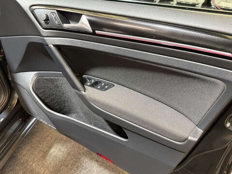 Volkswagen Golf 2.0 Golf GTi Performance 5dr 14