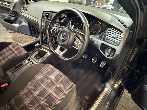 Volkswagen Golf 2.0 Golf GTi Performance 5dr 20
