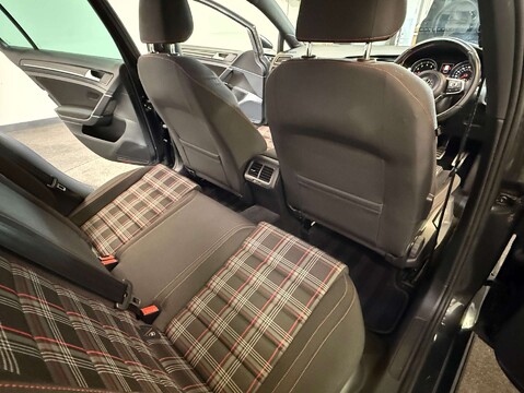 Volkswagen Golf 2.0 Golf GTi Performance 5dr 44
