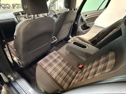 Volkswagen Golf 2.0 Golf GTi Performance 5dr 53