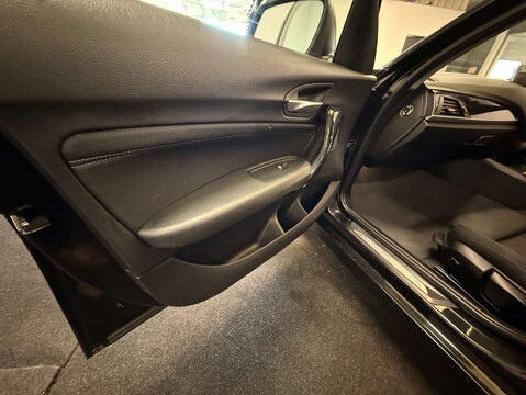 BMW 1 Series 1.5 118I Sport Auto 5dr 45