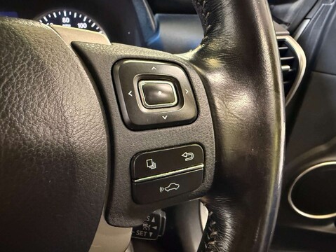 Lexus NX 2.5 NX 300h Luxury CVT 4WD 5dr 19