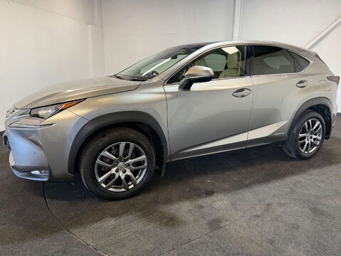 Lexus NX 2.5 NX 300h Luxury CVT 4WD 5dr 2