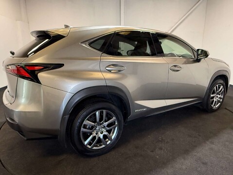 Lexus NX 2.5 NX 300h Luxury CVT 4WD 5dr 6