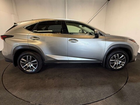 Lexus NX 2.5 NX 300h Luxury CVT 4WD 5dr 7