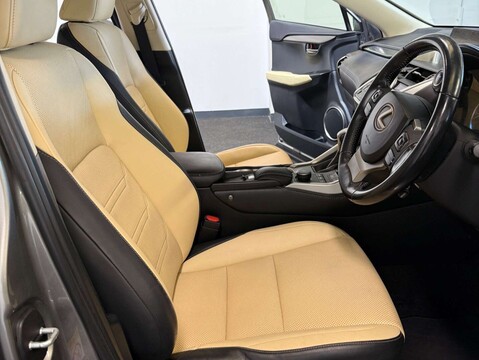Lexus NX 2.5 NX 300h Luxury CVT 4WD 5dr 15