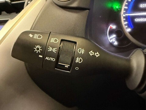 Lexus NX 2.5 NX 300h Luxury CVT 4WD 5dr 20