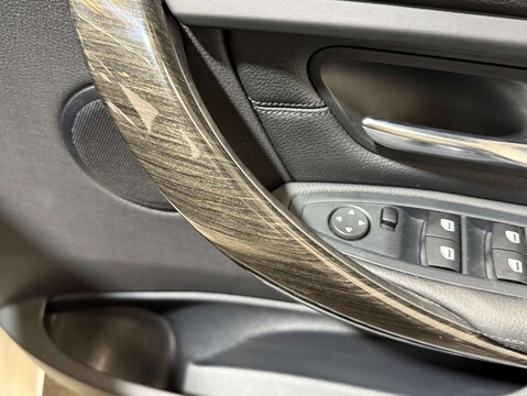 BMW 3 Series 2.0 328i Luxury Auto 5dr 15