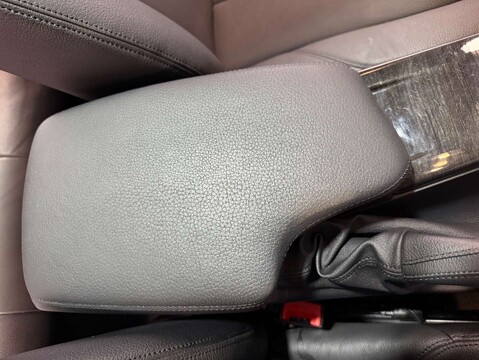 BMW 3 Series 2.0 328i Luxury Auto 5dr 32