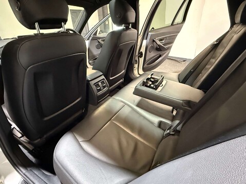BMW 3 Series 2.0 328i Luxury Auto 5dr 55