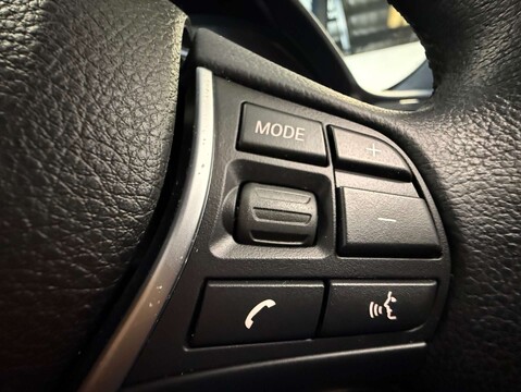 BMW 3 Series 2.0 328i Luxury Auto 5dr 17