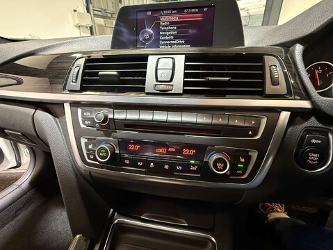 BMW 3 Series 2.0 328i Luxury Auto 5dr 23