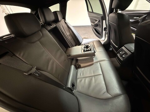 BMW 3 Series 2.0 328i Luxury Auto 5dr 46