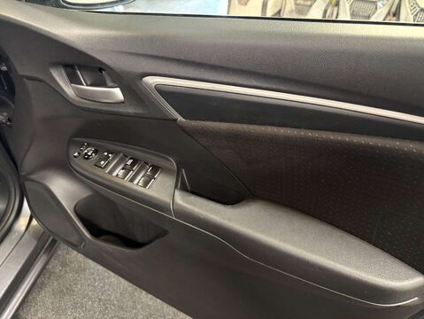 Honda Jazz 1.3 Jazz EX Navi i-VTec 5dr 12