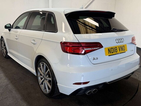 Audi A3 1.5 A3 Sportback Black Edition TFSI S-Tronic 5dr 4