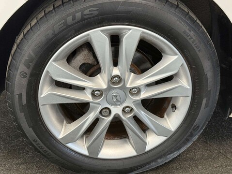 Hyundai i30 1.6 i30 Style Nav CRDi Auto 5dr 32