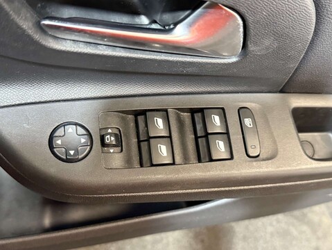 Vauxhall Corsa Corsa E Elite Nav 5dr 13