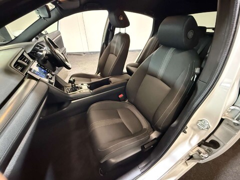 Honda Civic 1.0 Civic SR VTec 5dr 38