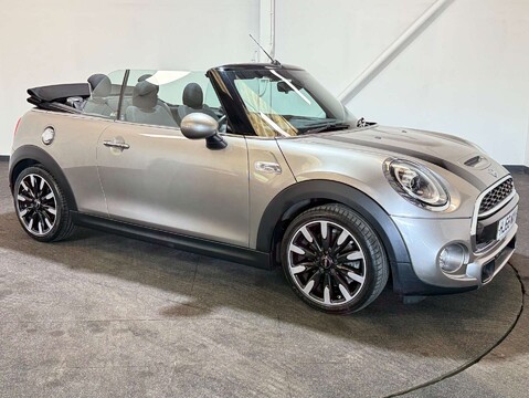 Mini Convertible 2.0 Cooper S 2dr 11
