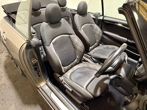 Mini Convertible 2.0 Cooper S 2dr 18