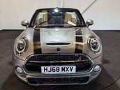 Mini Convertible 2.0 Cooper S 2dr 9