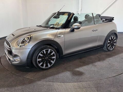 Mini Convertible 2.0 Cooper S 2dr 10
