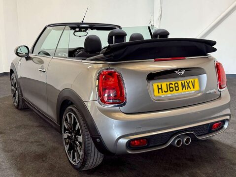 Mini Convertible 2.0 Cooper S 2dr 12