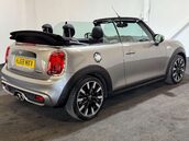 Mini Convertible 2.0 Cooper S 2dr 13