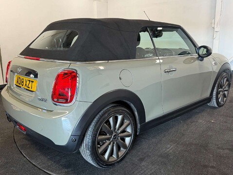 Mini Convertible 1.5 Cooper Auto 2dr 6