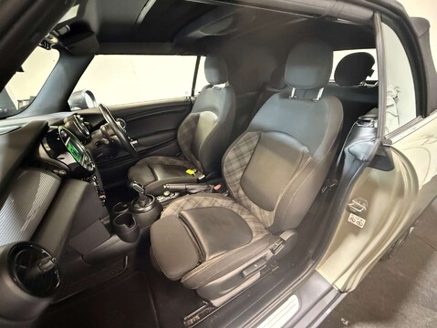 Mini Convertible 1.5 Cooper Auto 2dr 30