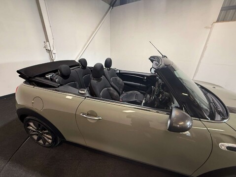 Mini Convertible 1.5 Cooper Auto 2dr 33