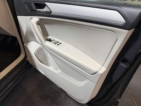 Volkswagen Tiguan 1.4 Tiguan SE Nav TSi BlueMotion Technology 5dr 12