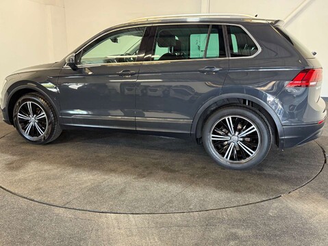 Volkswagen Tiguan 1.4 Tiguan SE Nav TSi BlueMotion Technology 5dr 4