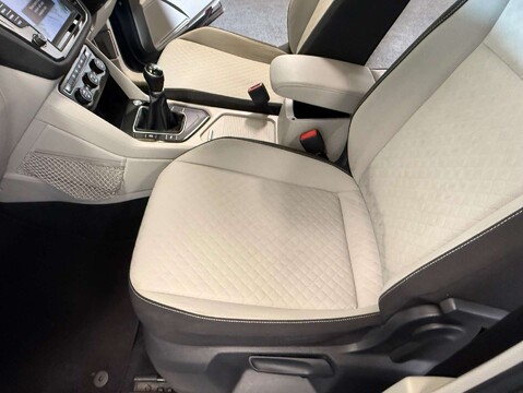 Volkswagen Tiguan 1.4 Tiguan SE Nav TSi BlueMotion Technology 5dr 53