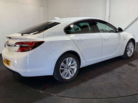 Vauxhall Insignia 2.0 Insignia SRI Nav CDTI Auto 5dr 8