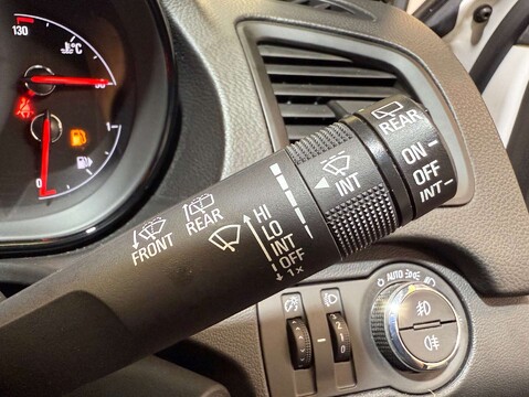 Vauxhall Insignia 2.0 Insignia SRI Nav CDTI Auto 5dr 22