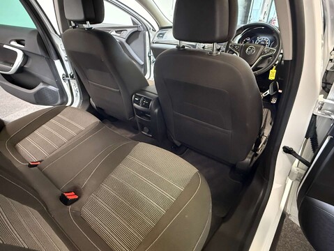 Vauxhall Insignia 2.0 Insignia SRI Nav CDTI Auto 5dr 36