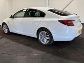 Vauxhall Insignia 2.0 Insignia SRI Nav CDTI Auto 5dr 3