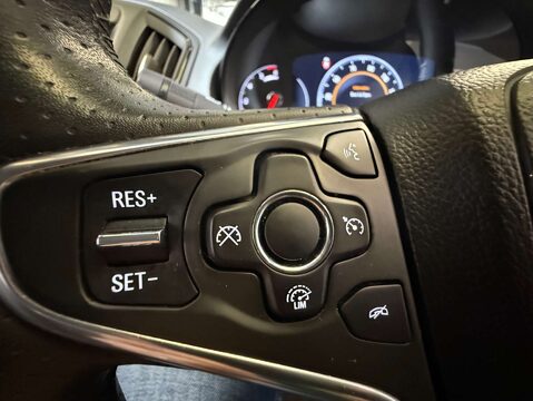 Vauxhall Insignia 2.0 Insignia SRI Nav CDTI Auto 5dr 23