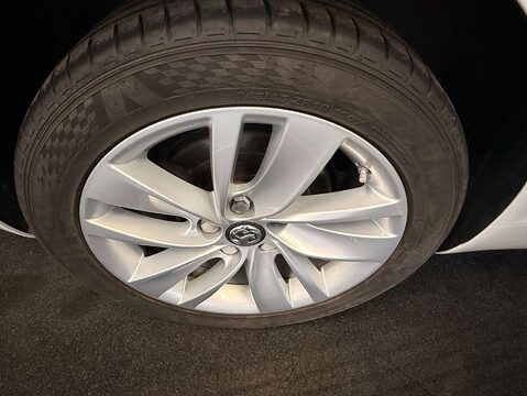 Vauxhall Insignia 2.0 Insignia SRI Nav CDTI Auto 5dr 37