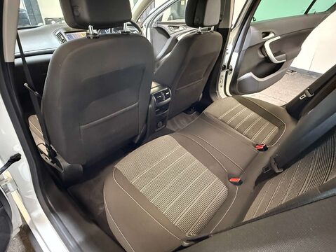 Vauxhall Insignia 2.0 Insignia SRI Nav CDTI Auto 5dr 47