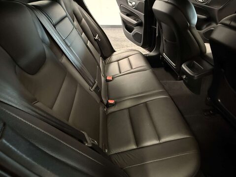 Volvo V60 2.0 V60 Momentum+ D4 Auto 5dr 44