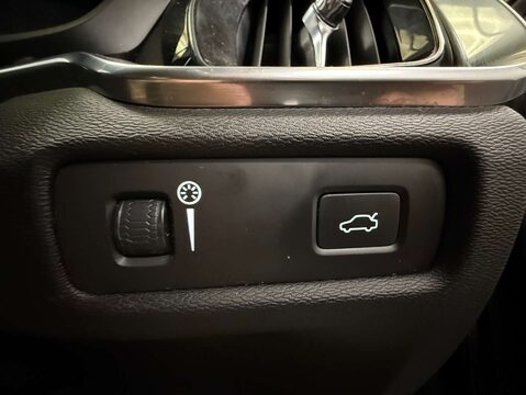 Volvo V60 2.0 V60 Momentum+ D4 Auto 5dr 21