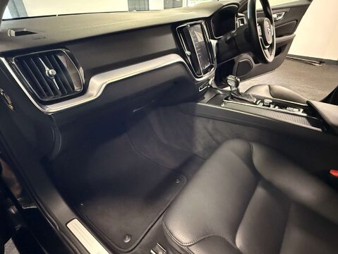 Volvo V60 2.0 V60 Momentum+ D4 Auto 5dr 60