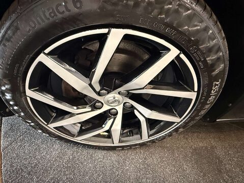 Volvo V60 2.0 V60 Momentum+ D4 Auto 5dr 61