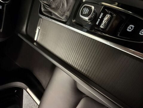 Volvo V60 2.0 V60 Momentum+ D4 Auto 5dr 28