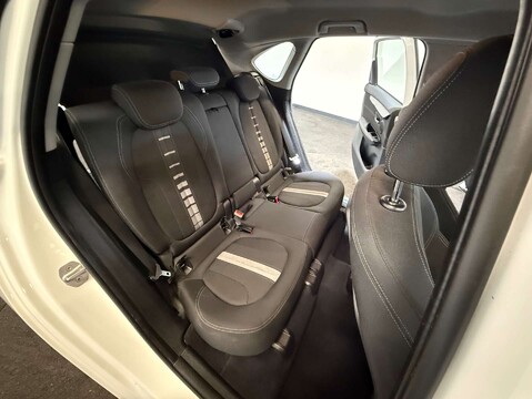 BMW 2 Series 2.0 218D Sport Auto 5dr 31