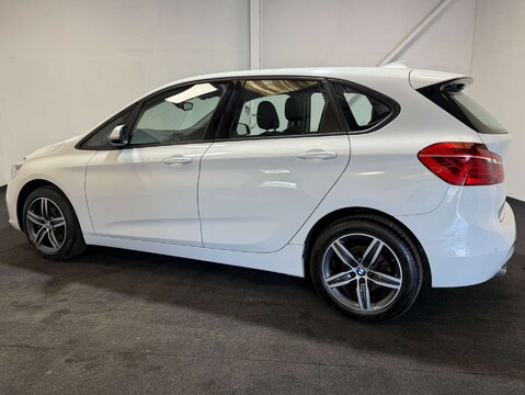 BMW 2 Series 2.0 218D Sport Auto 5dr 3